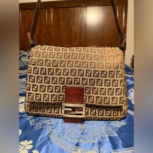 ❤️AUTH. FENDI Zucchino Canvas Mamma Baguette Shoulder Bag Beige❤️